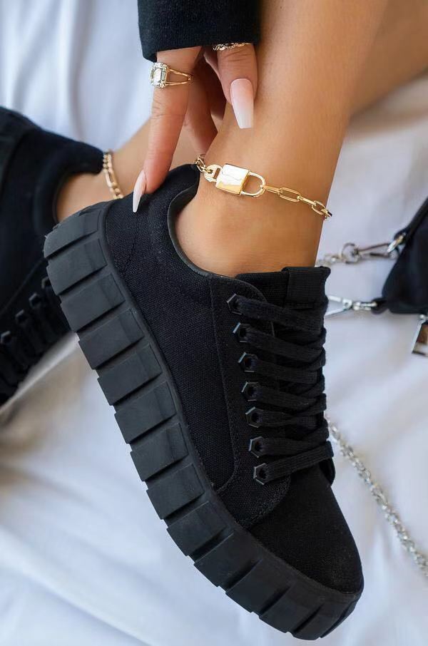 Canvas summer shoes to match your everyday style