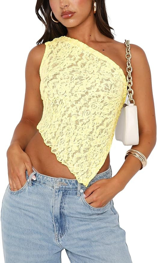 A lace blouse that suits your beauty